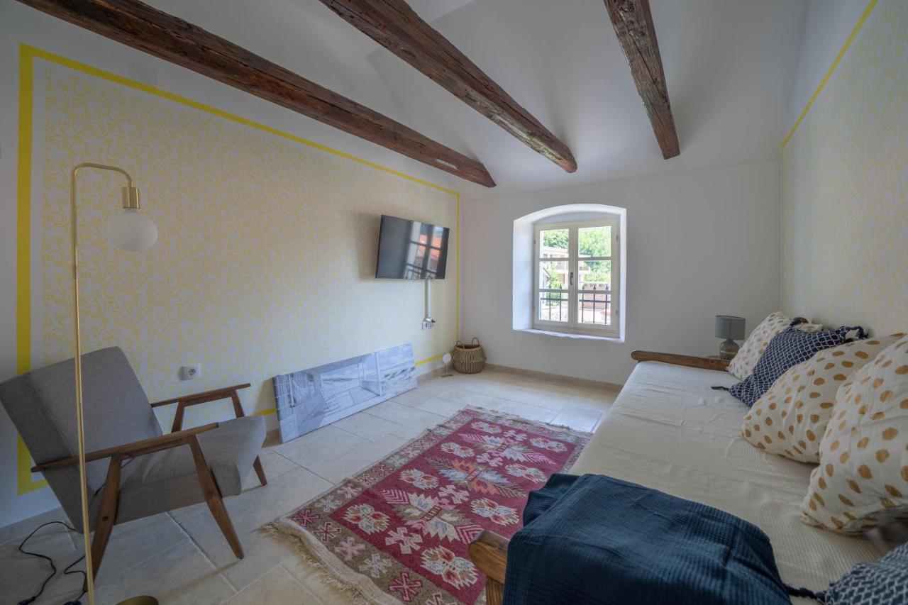 Apartments Oliva 里桑 外观 照片